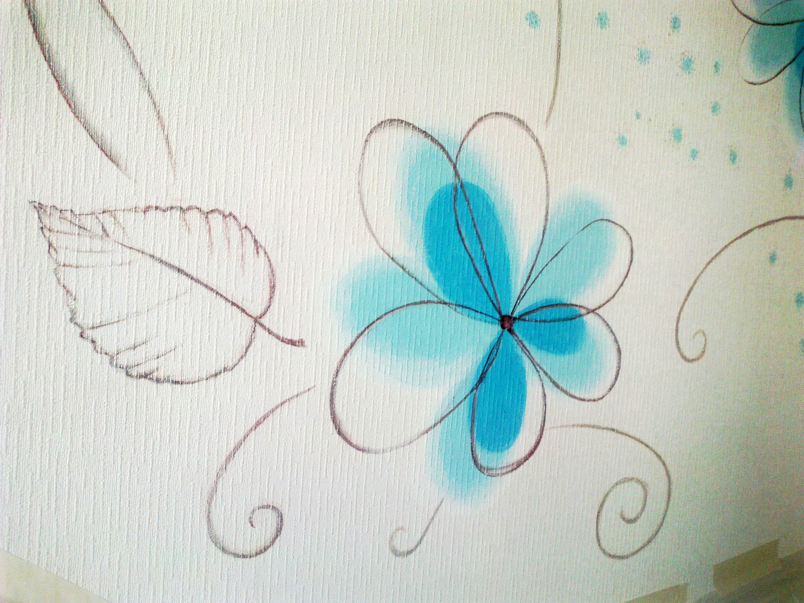 Роспись своей стены вместе с художником "Весенние цветы"