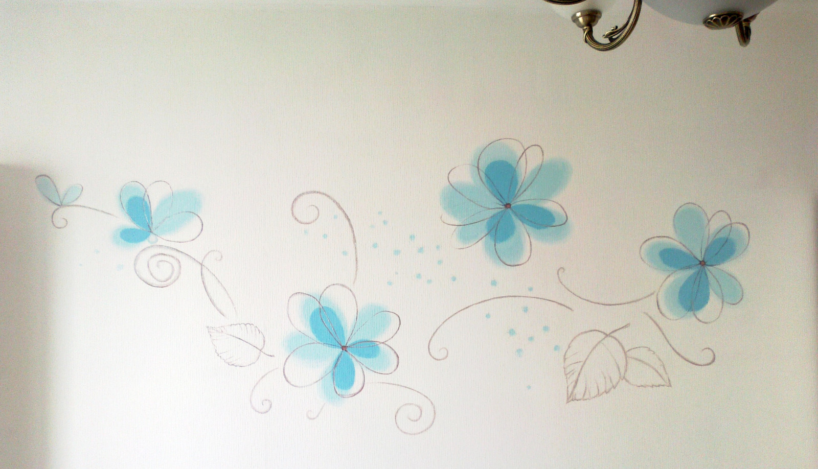 Роспись своей стены вместе с художником "Весенние цветы"