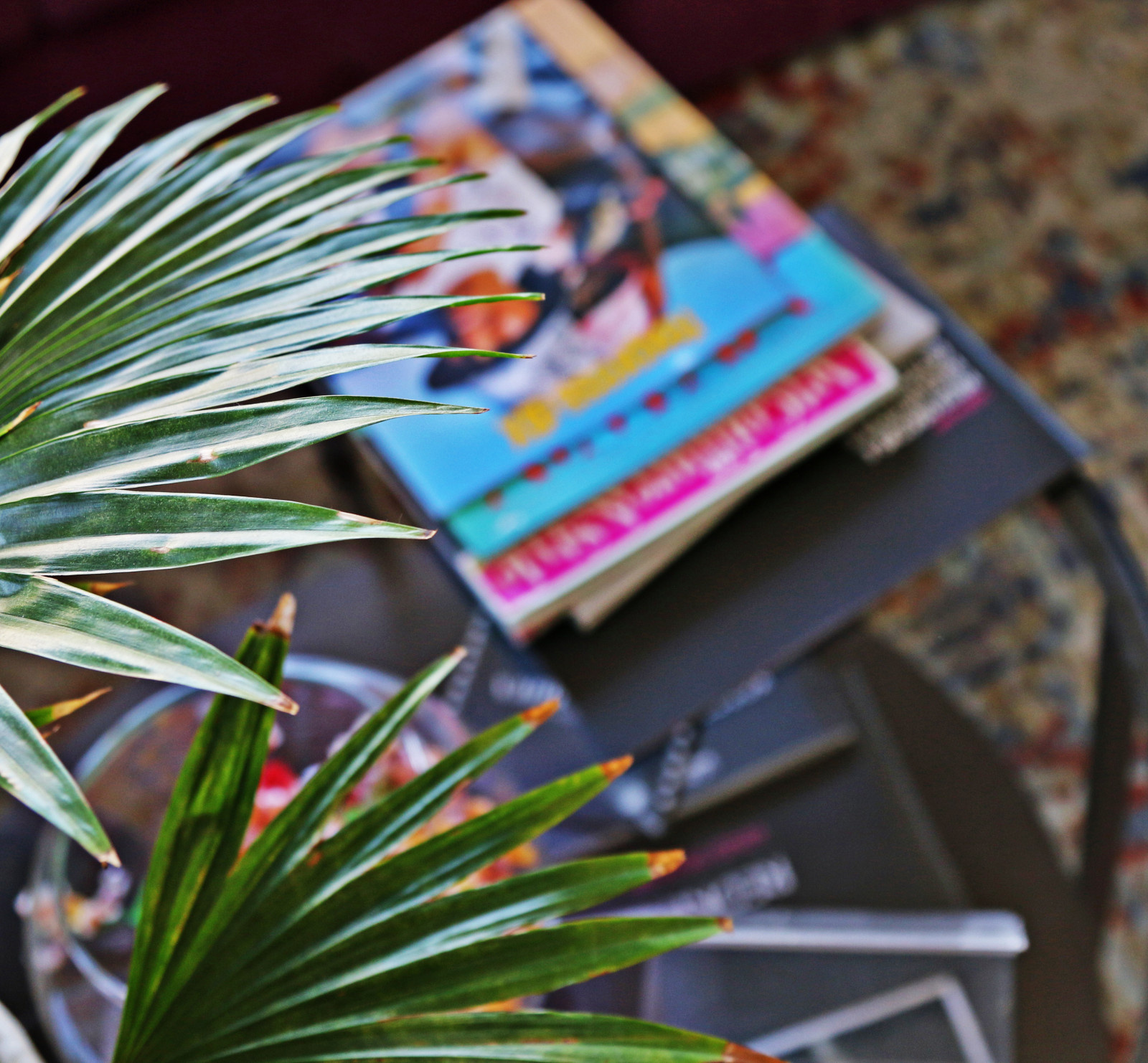 Интерьер входной группы салона красоты SW HOLDING в Эко-стиле