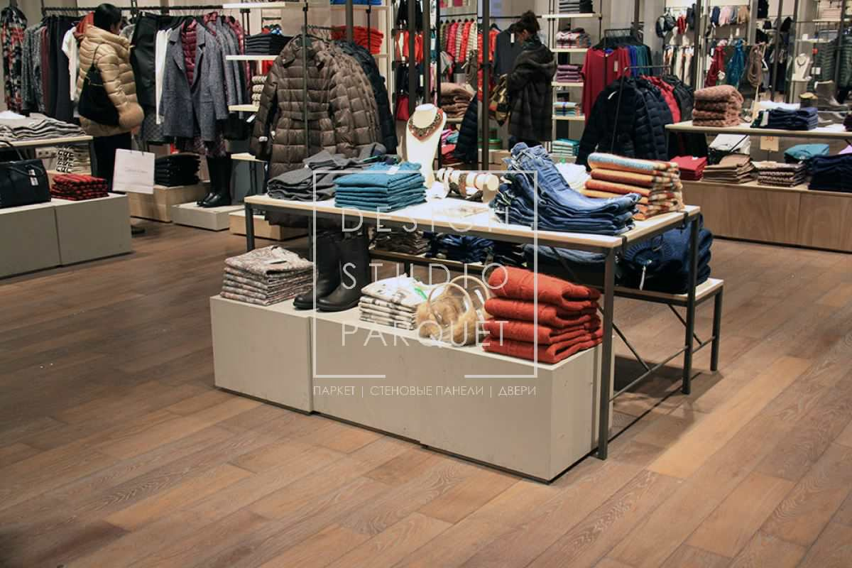 Магазин одежды United Colors of Benetton Store