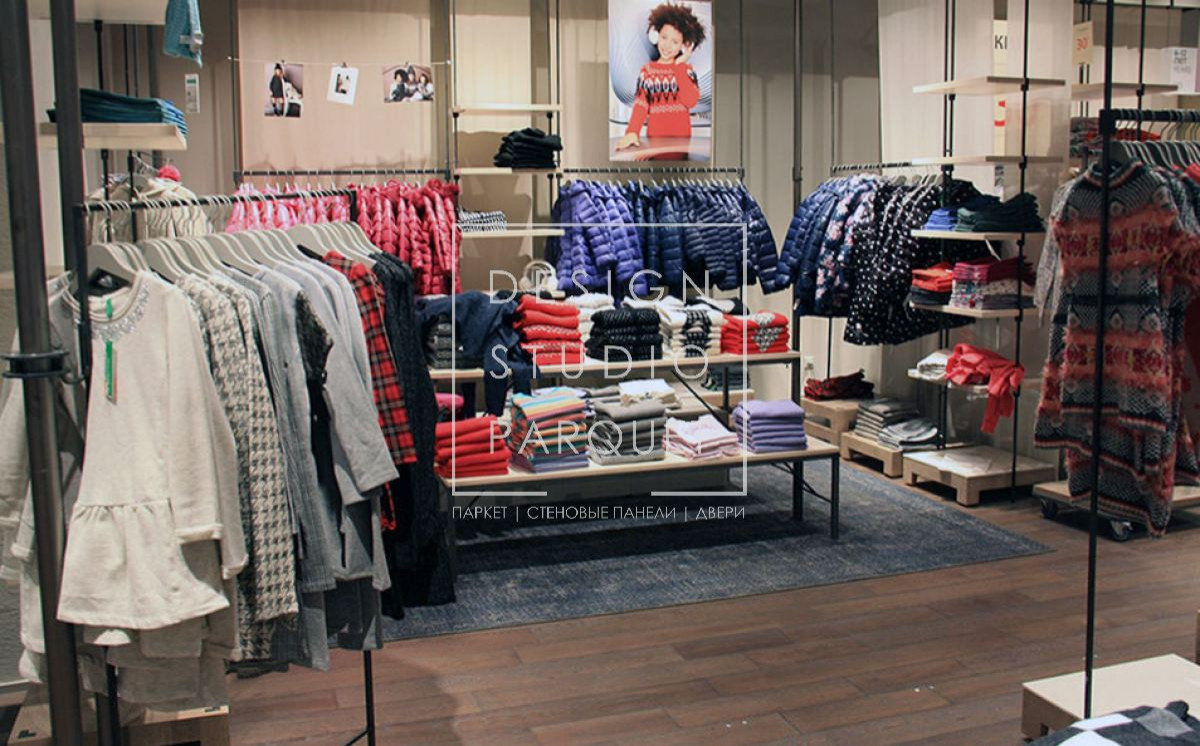 Магазин одежды United Colors of Benetton Store