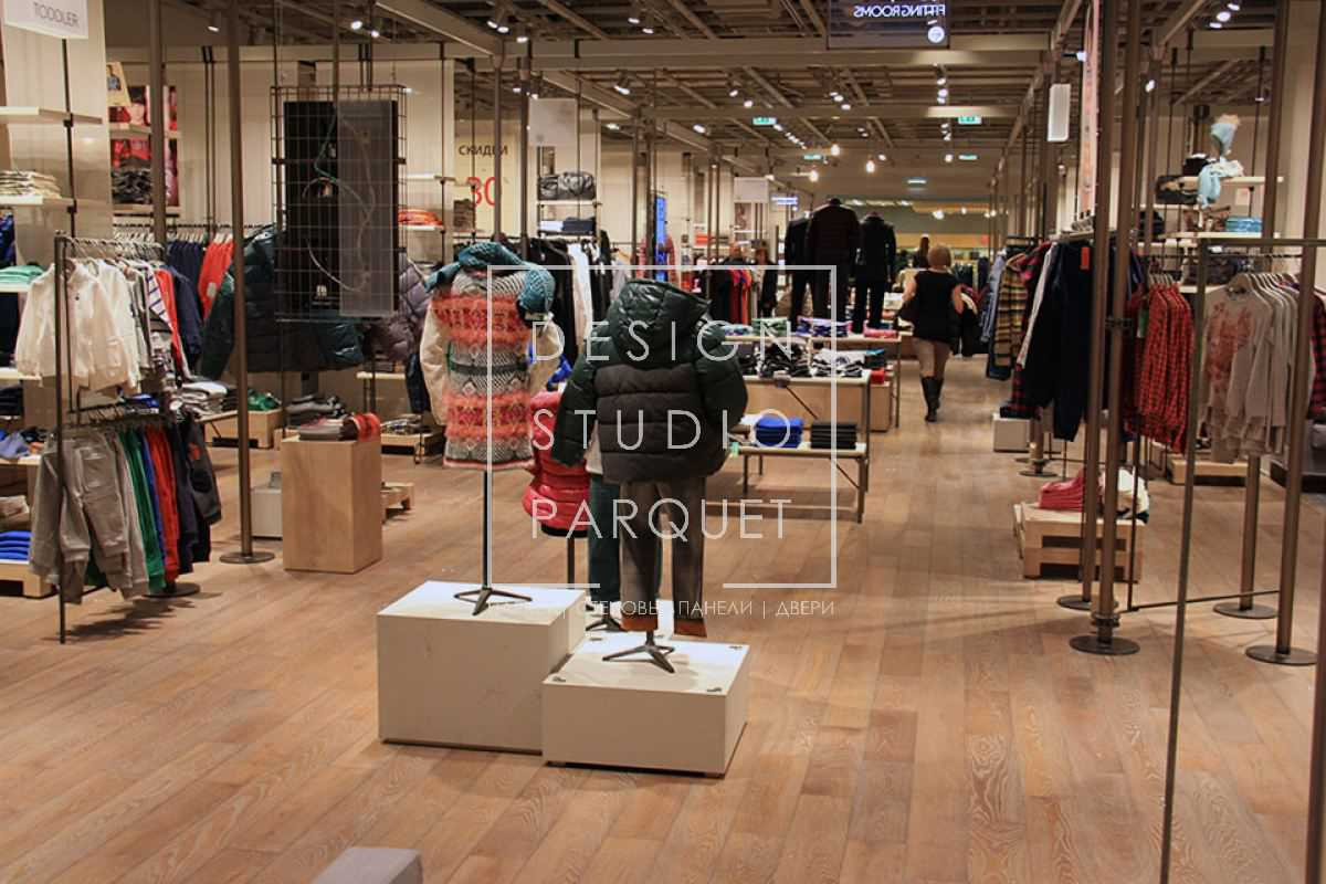 Магазин одежды United Colors of Benetton Store