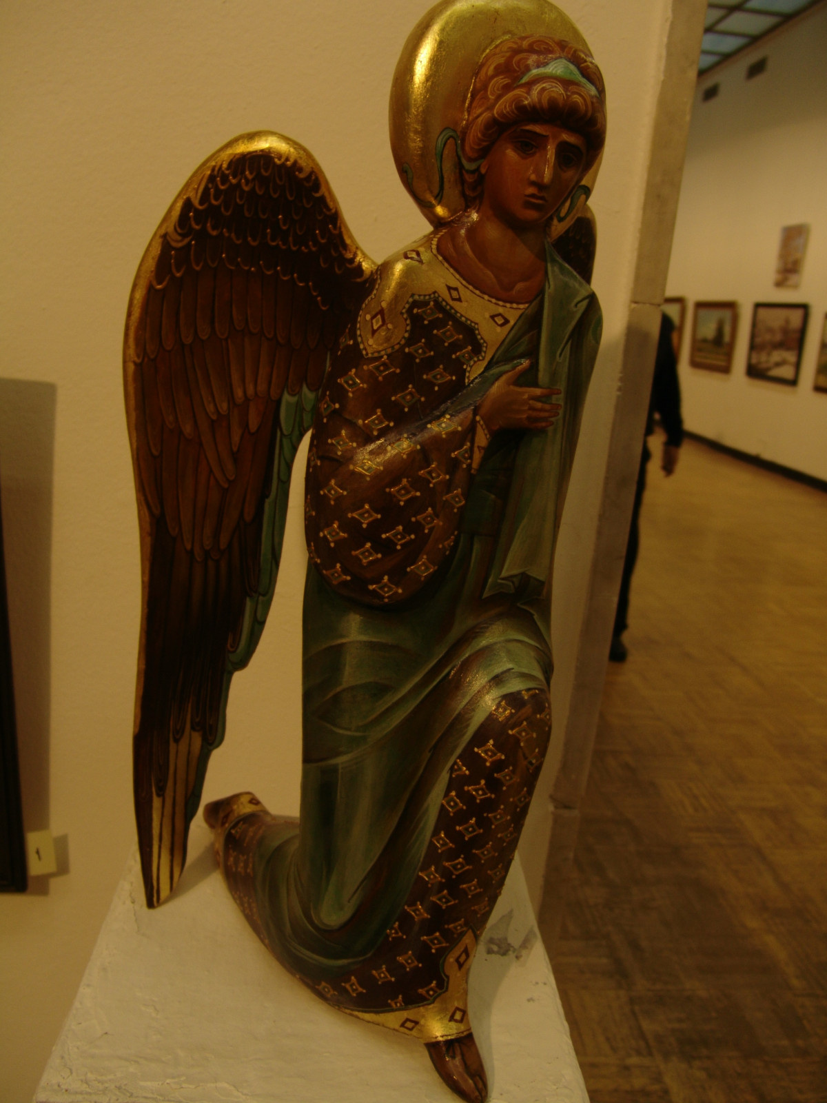 Ангел пятый, колено преклонный. Фрагмент