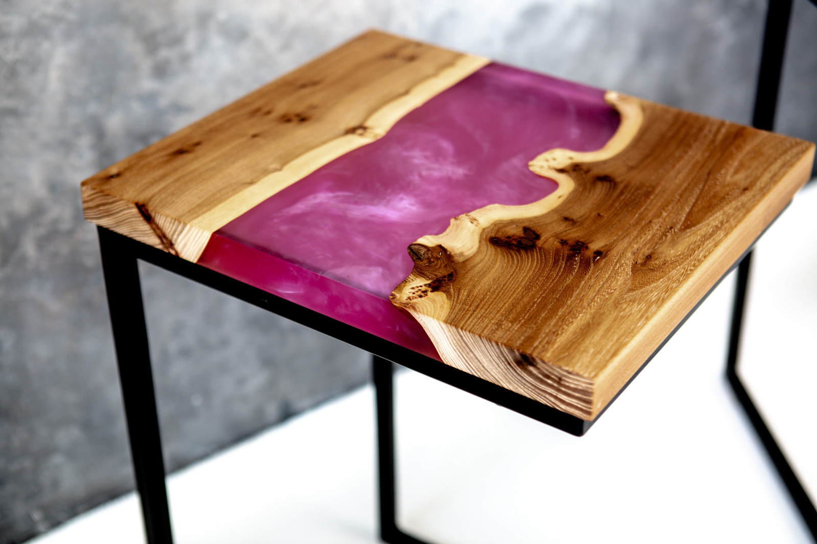 Прикроватный столик Pink