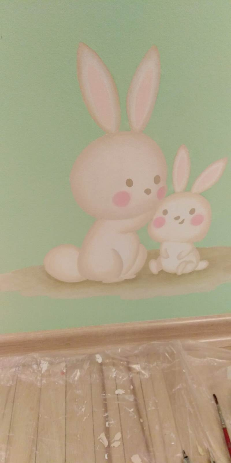 Роспись стен в детской комнате