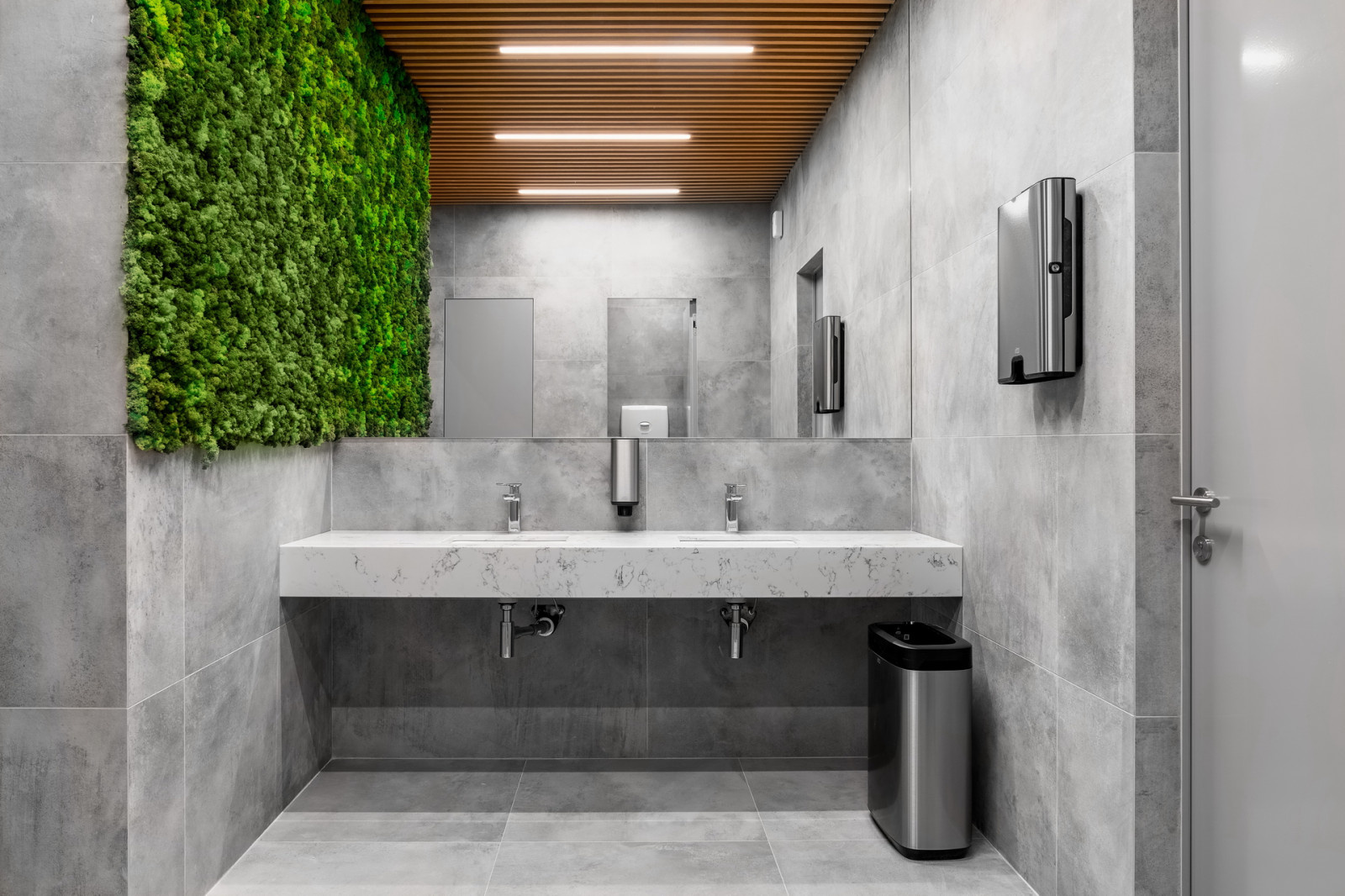 бц "Сенатор" на Большой Морской 30