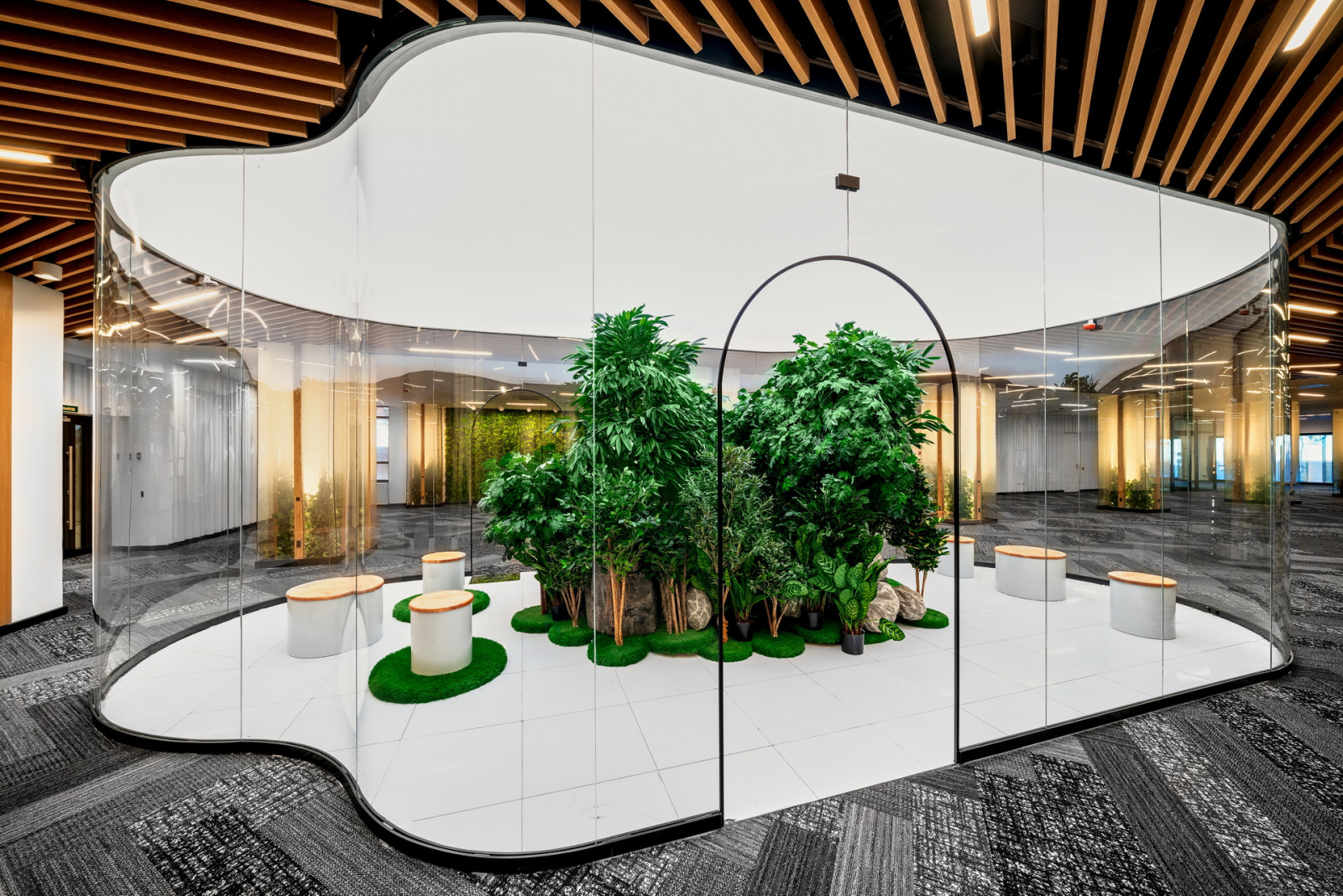 бц "Сенатор" на Большой Морской 30