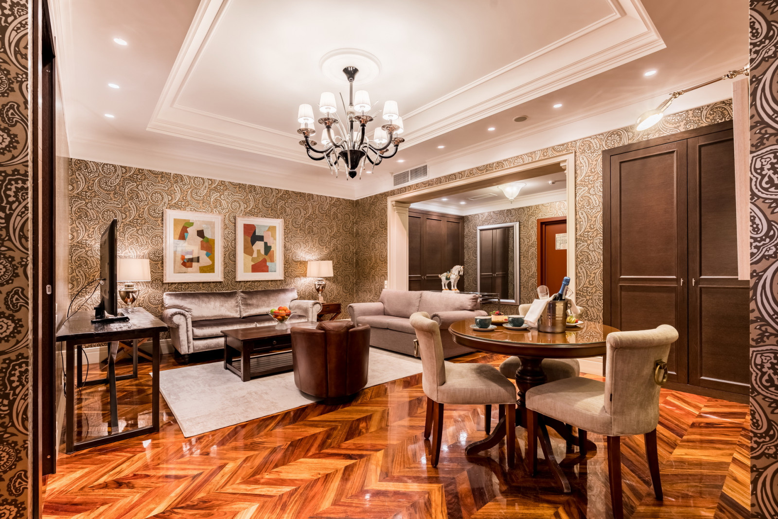 отель "Гельвеция" на Марата