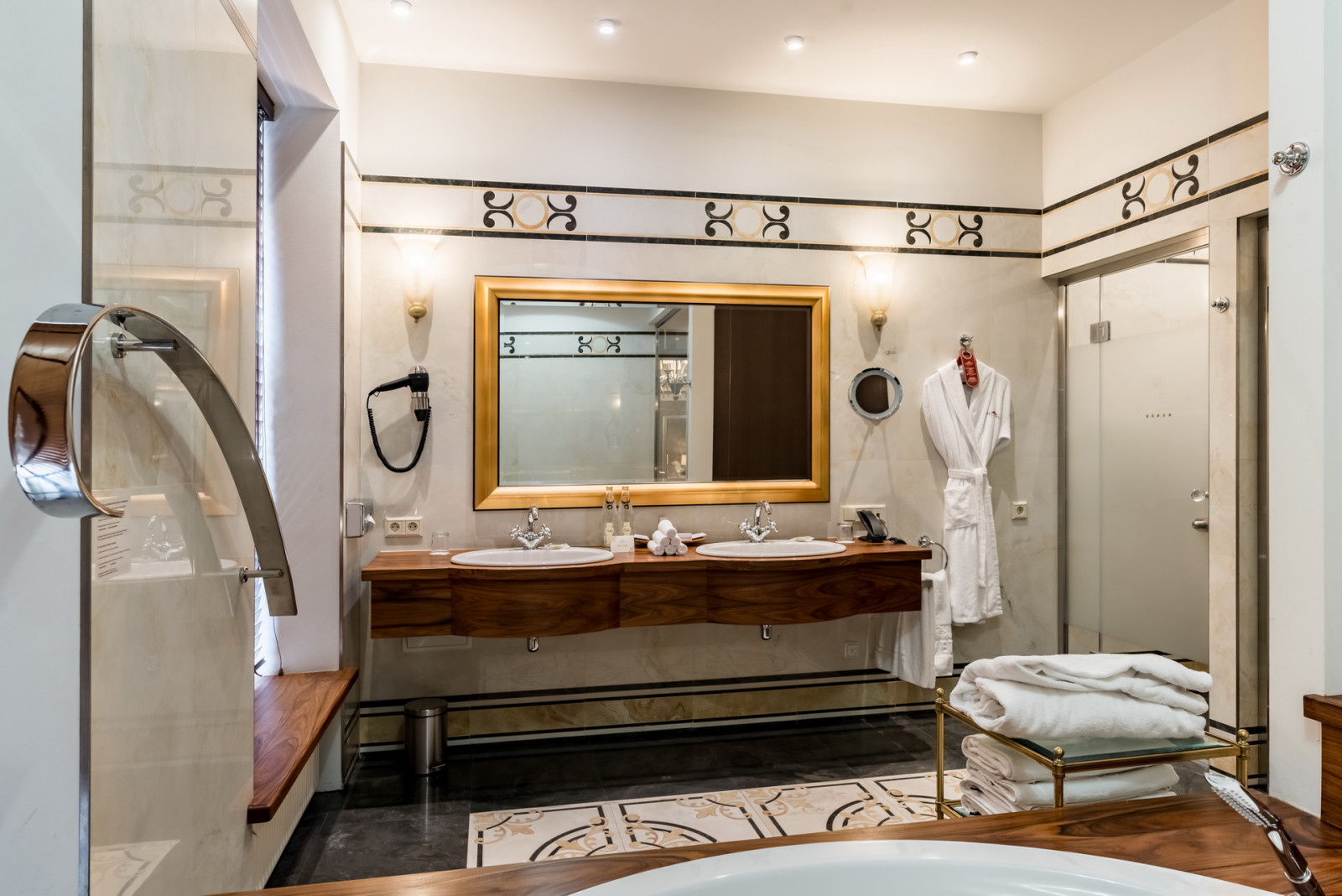 отель "Гельвеция" на Марата