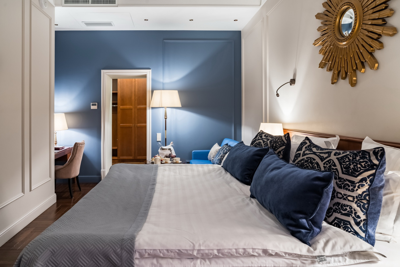 отель "Гельвеция" на Марата