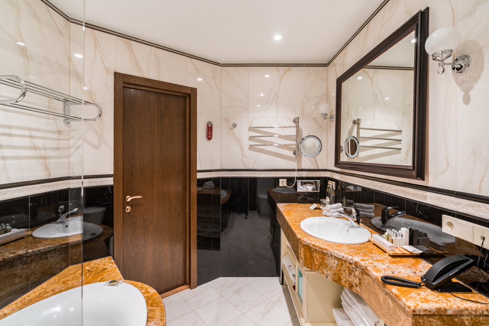 Обложка проекта: отель "Гельвеция" на ул.Марата 11