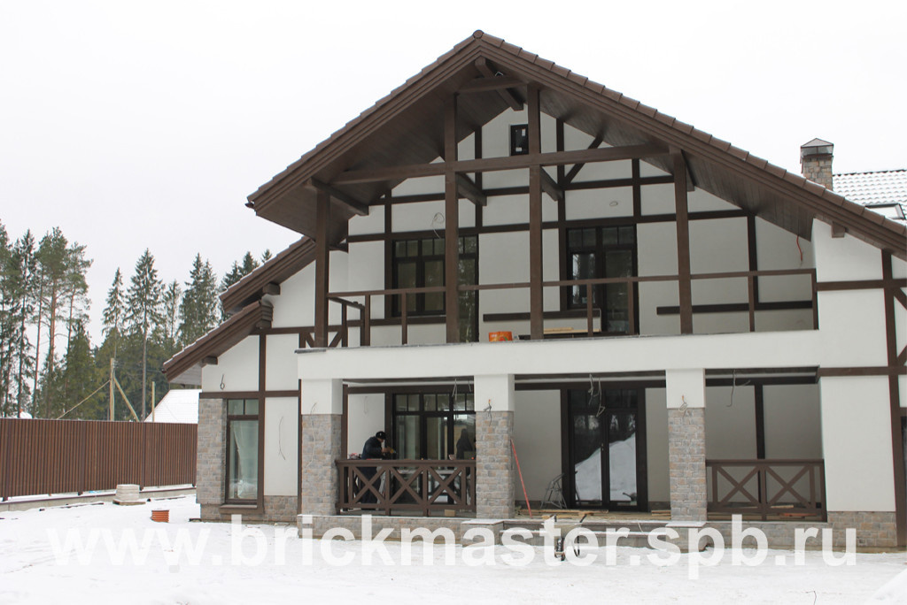 Загородный дом в стиле "Альпийское шале" из газобетона в Рощино.