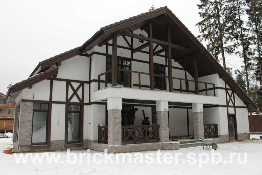 Загородный дом в стиле "Альпийское шале" из газобетона в Рощино.