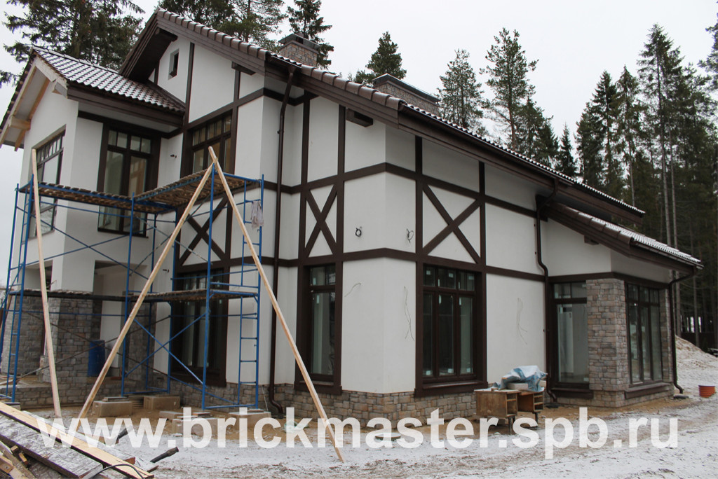 Загородный дом в стиле "Альпийское шале" из газобетона в Рощино.