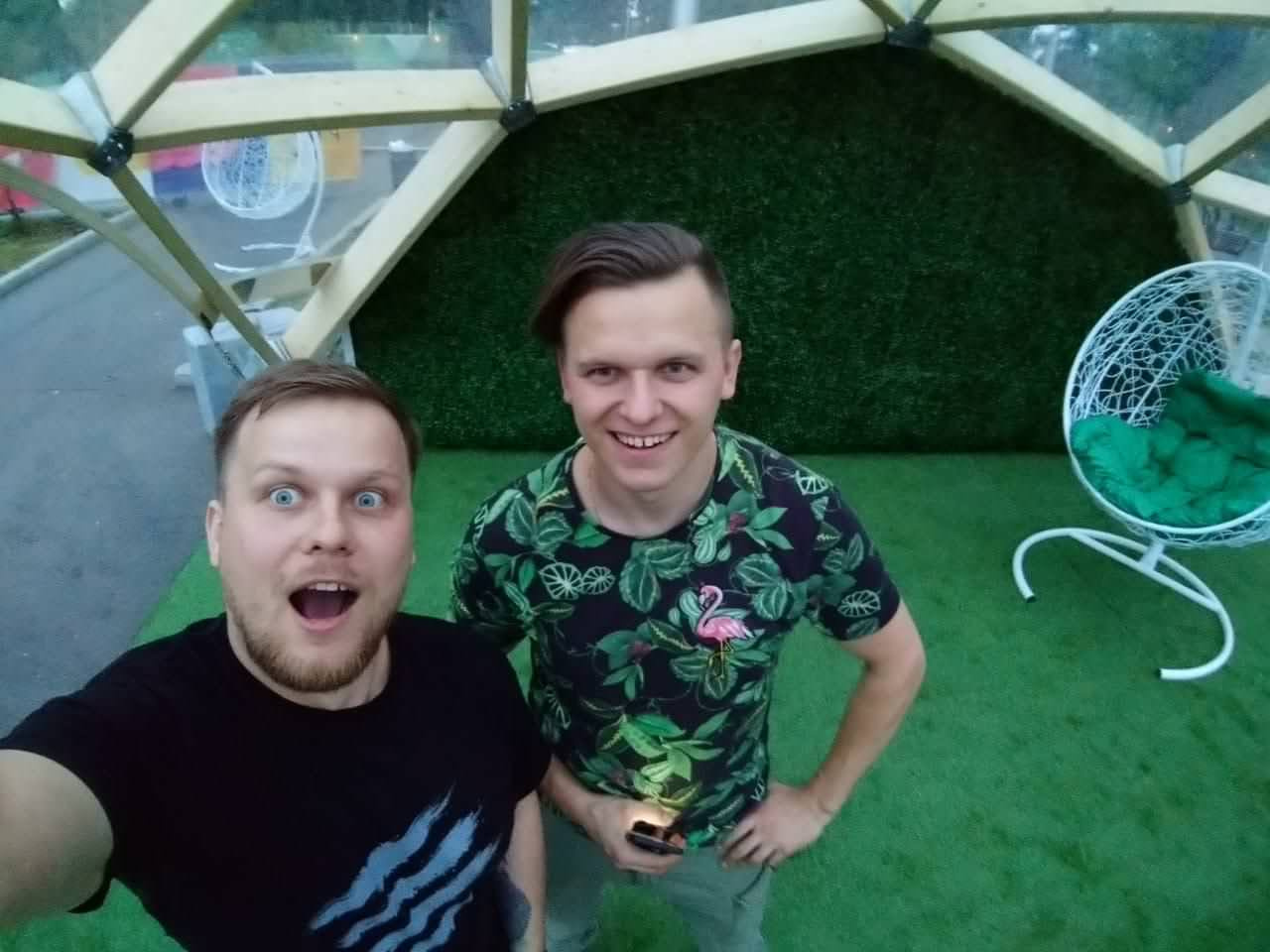 Аренда стены из искусственных растений для шатра Epica