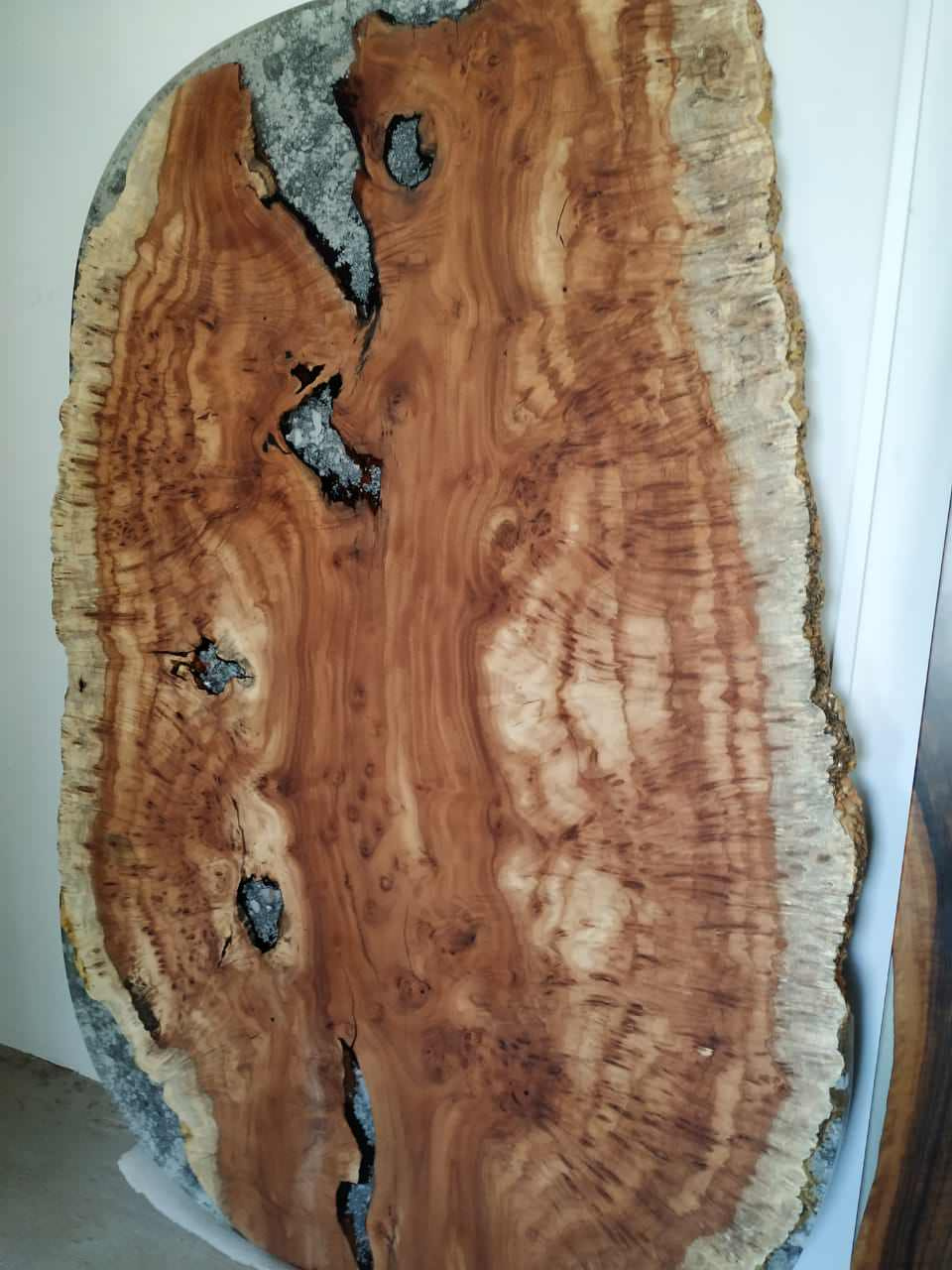 Слэбы(спилы и срезы )из массива  РеликтЭкспо