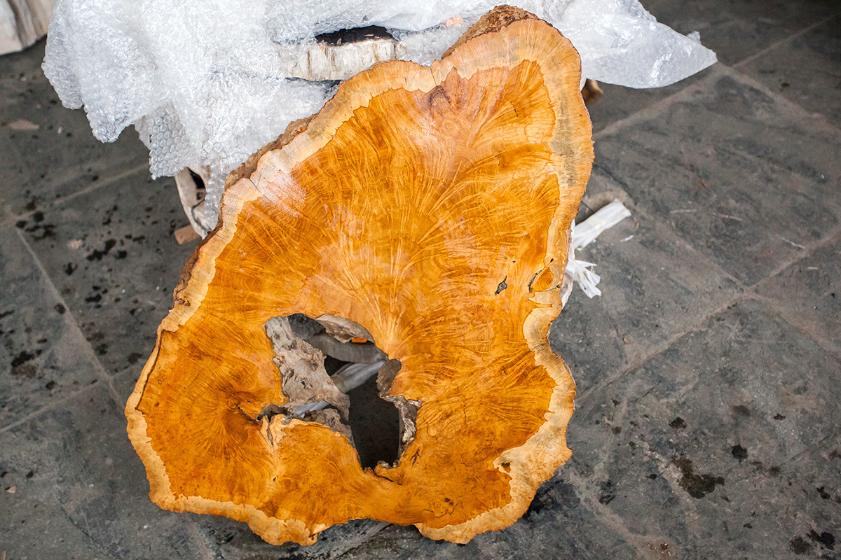 Слэбы(спилы и срезы )из массива  РеликтЭкспо