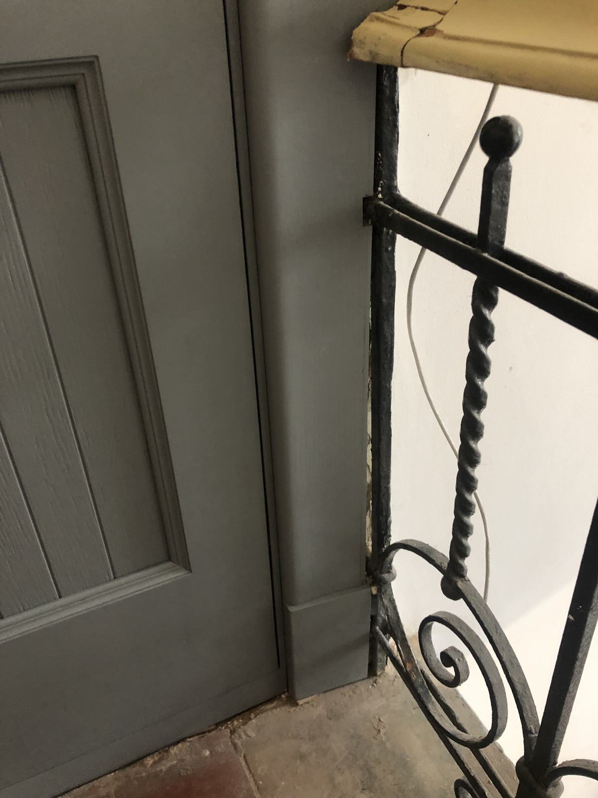 Историчсекие двери на Бронной