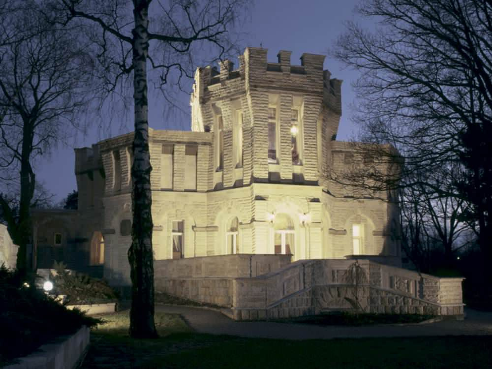 Частный дворцовый комплекс "Белый Замок"