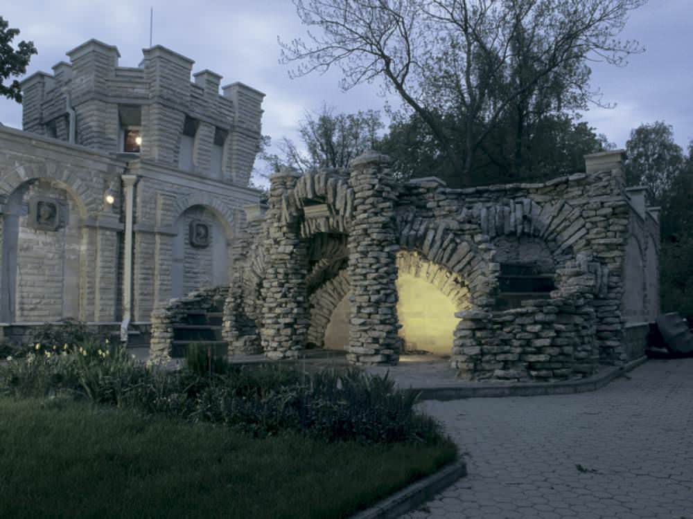 Частный дворцовый комплекс "Белый Замок"