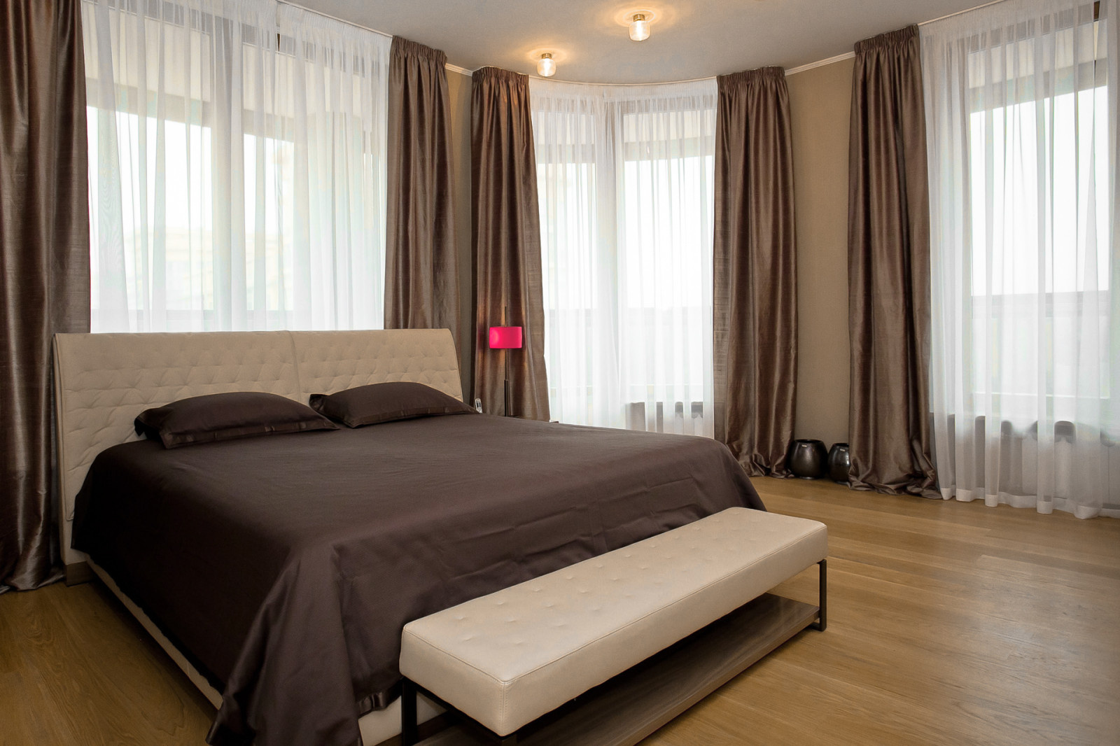Минимализм в теплый тонах. Квартира. ЖК "Residence". 105 м.кв. Санкт-Петербург