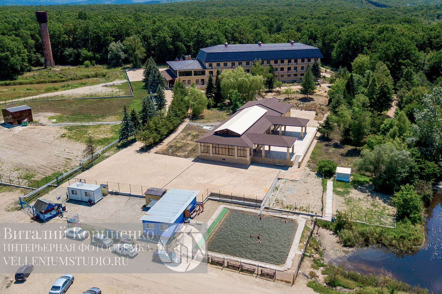 2019 год .Фотосъемка фасада отеля и его территорий