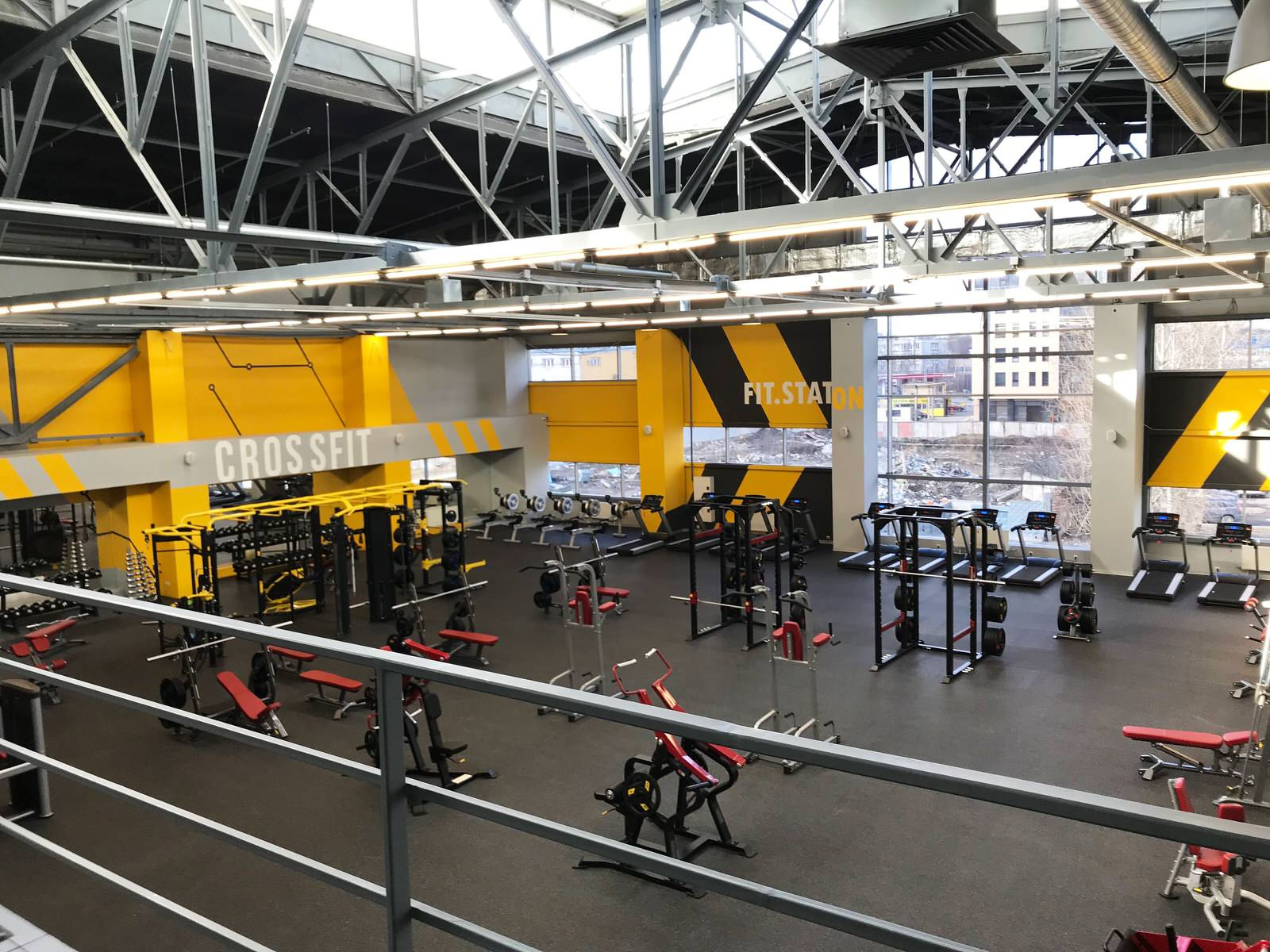 Роспись стен в фитнес-клубе " Fit. Station "