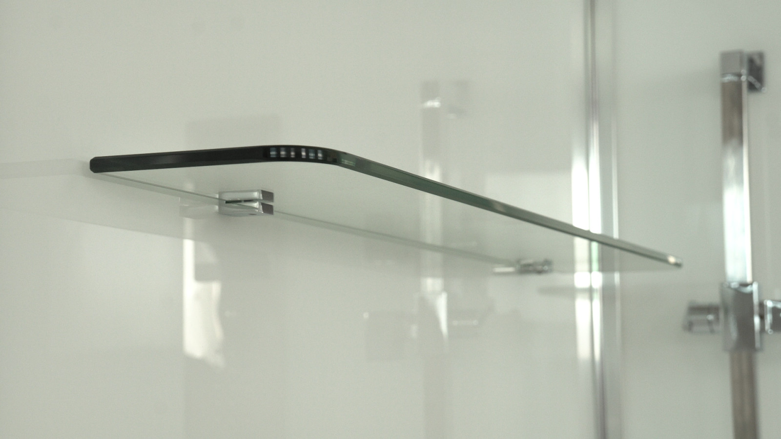 Душевая кабины ARMO в интерьере ванной комнаты