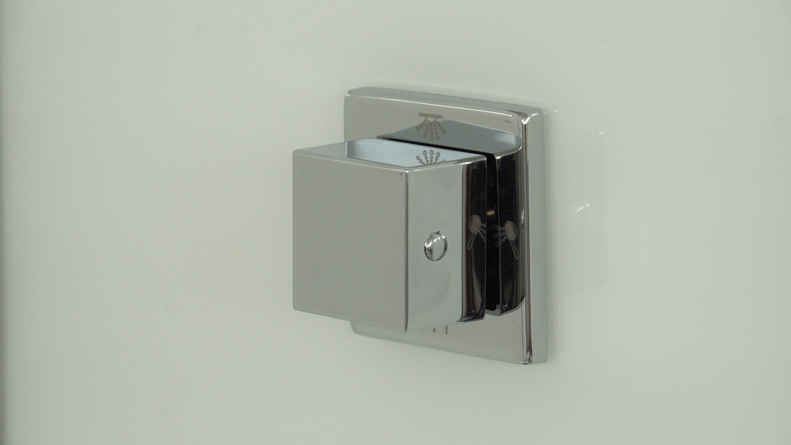 Душевая кабины ARMO в интерьере ванной комнаты