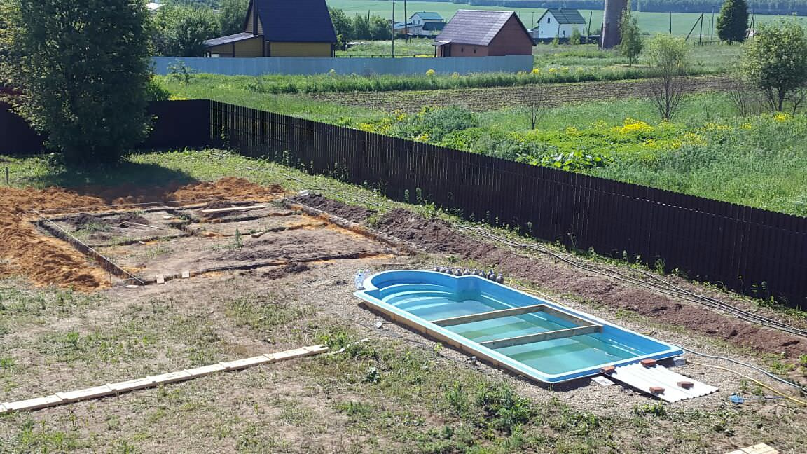 Летняя кухня с бассейном