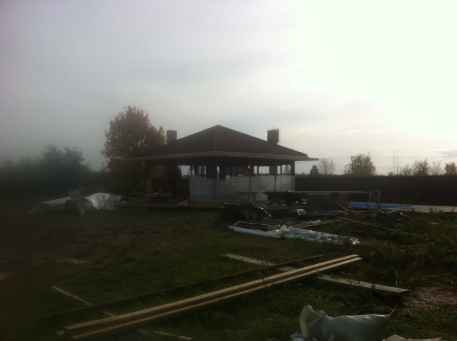 Летняя кухня с бассейном