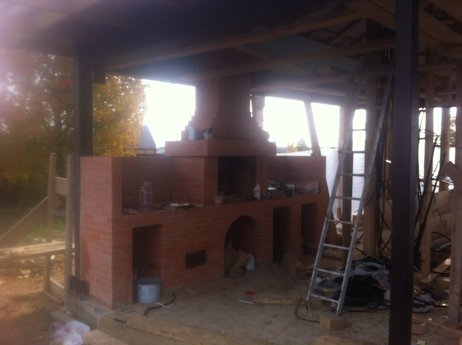 Летняя кухня с бассейном