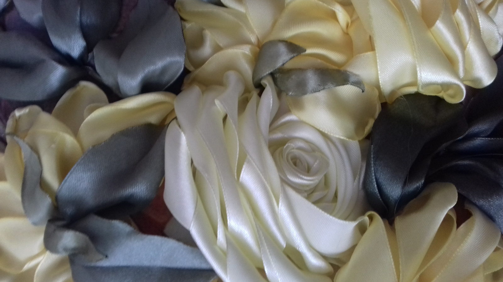 Желтые розы