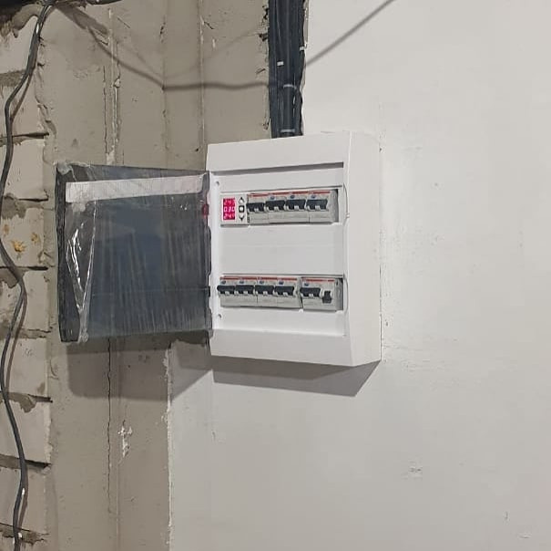 Обложка проекта: Электромонтаж 2