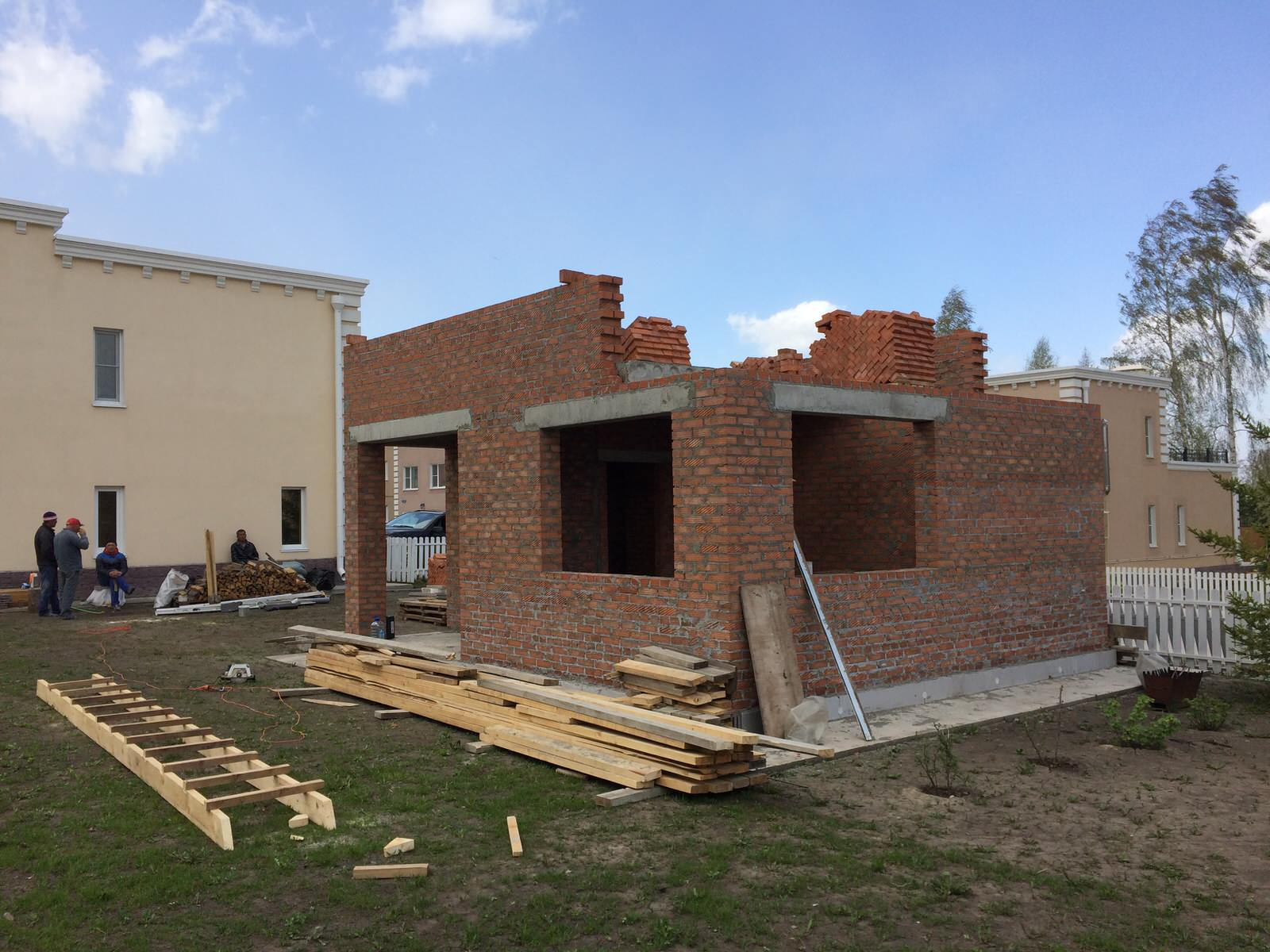 ТАУНХАУС И БАНЯ ПОСЕЛОК "БЕРЕЗКИ"