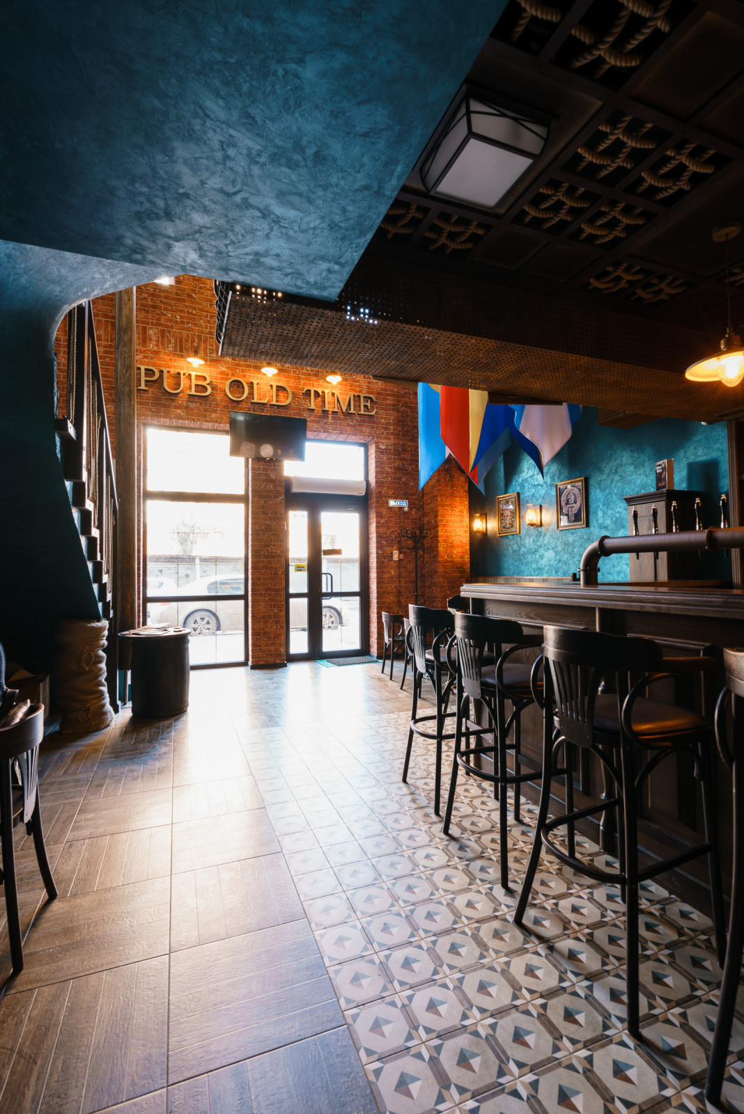 OLD TIME PUB