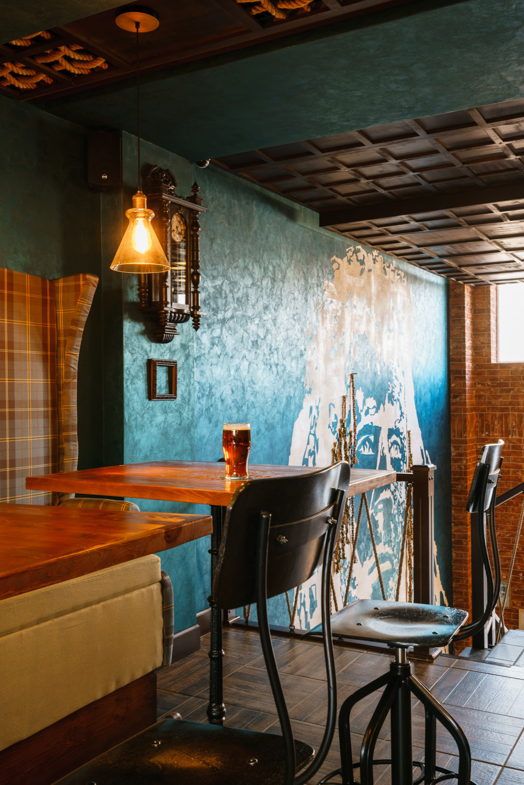 OLD TIME PUB