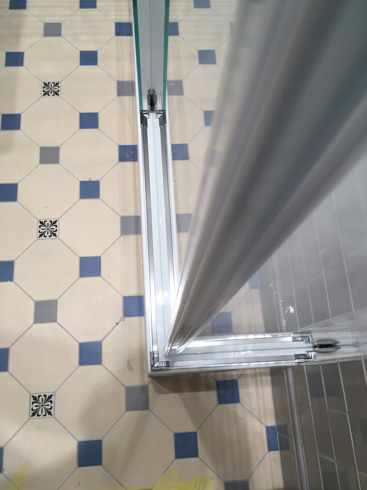 Душевая кабина в квартире