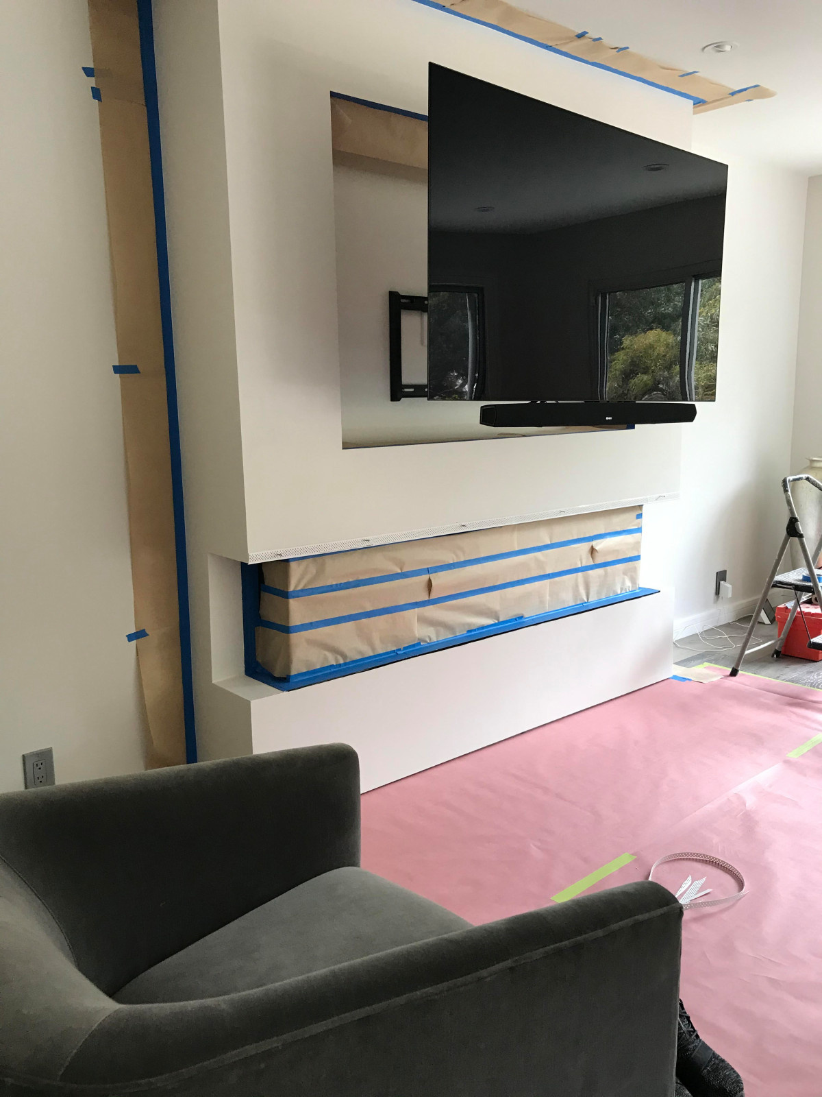 Fireplace. Limestoun plaster