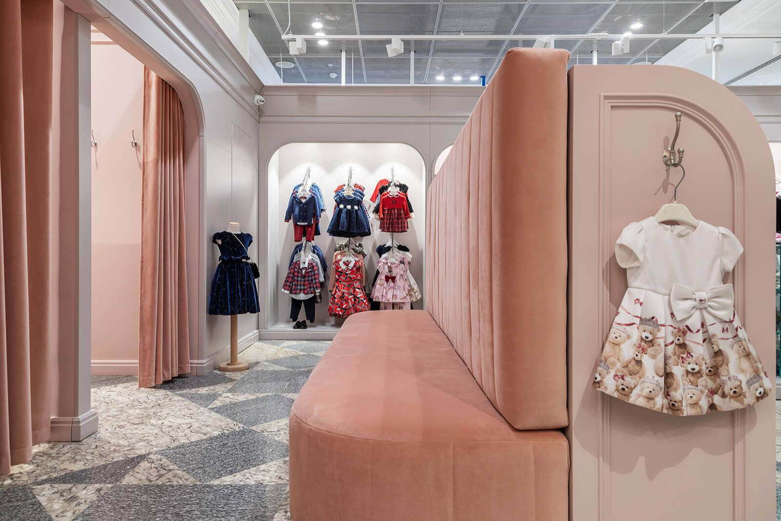 "Даниэль" - мультибрендовый бутик детской одежды