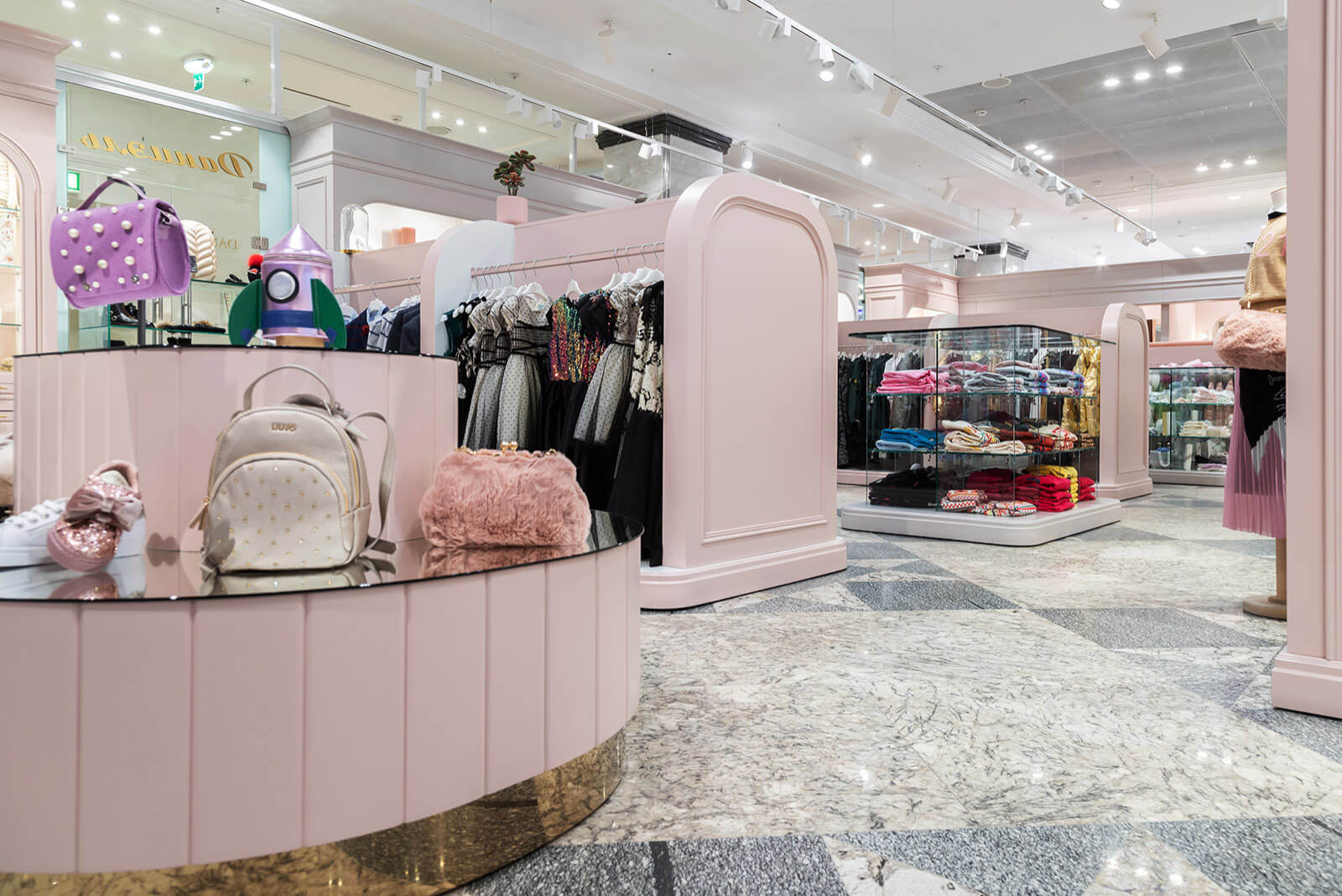 "Даниэль" - мультибрендовый бутик детской одежды