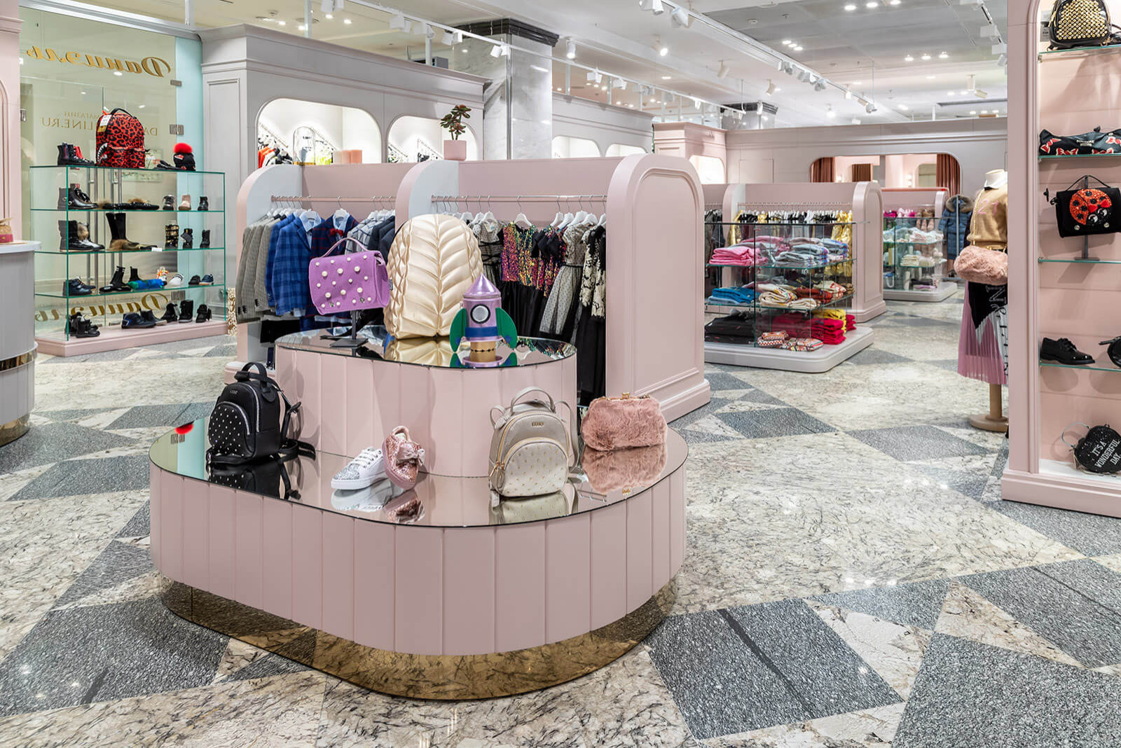 Обложка проекта: "Даниэль" - мультибрендовый бутик детской одежды