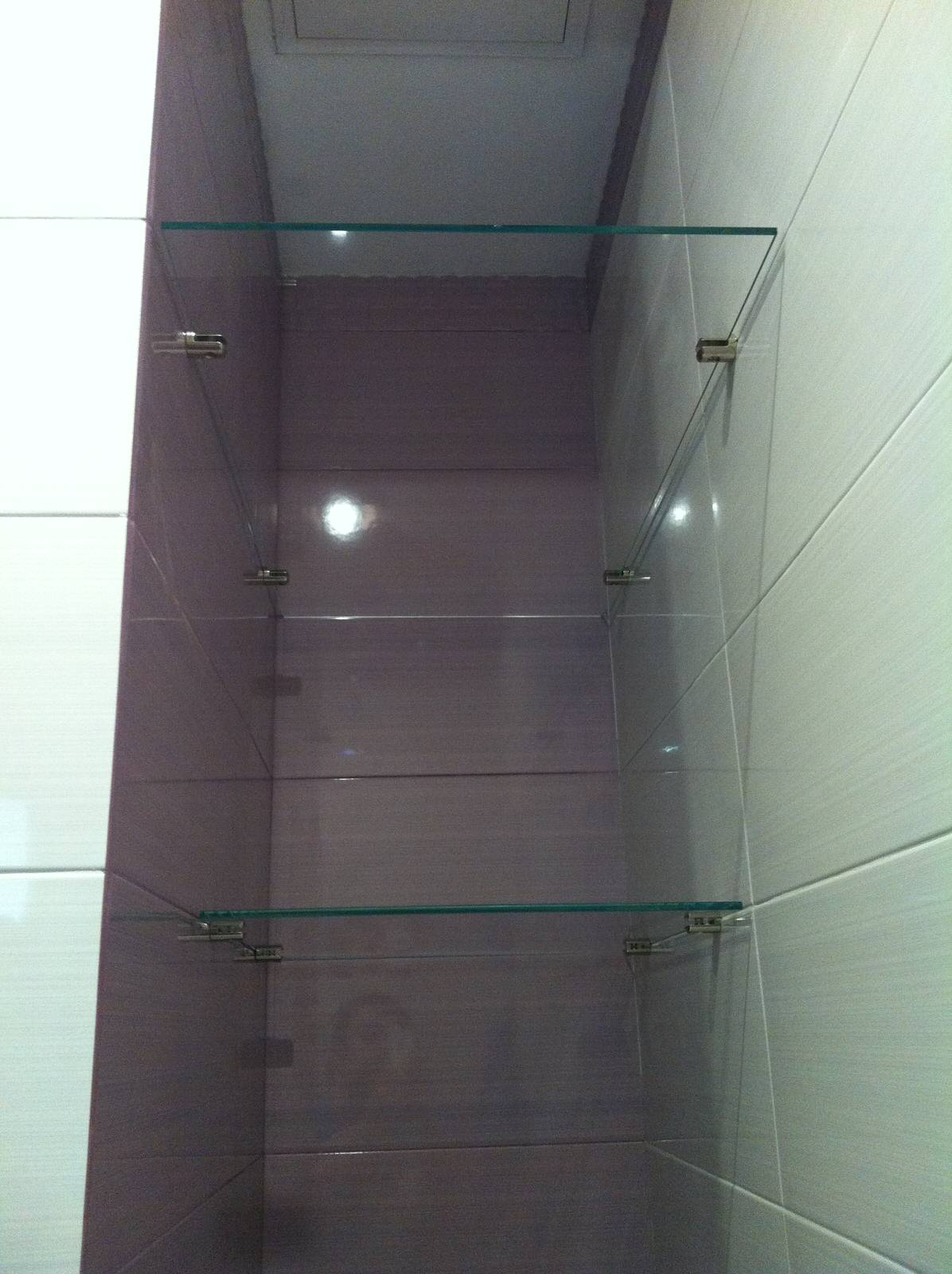 Полки из стекла