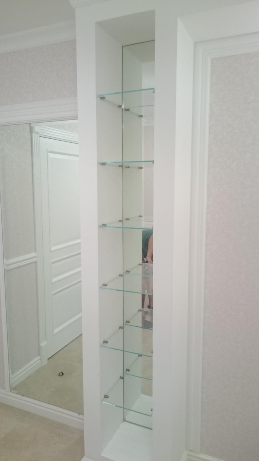 Полки из стекла