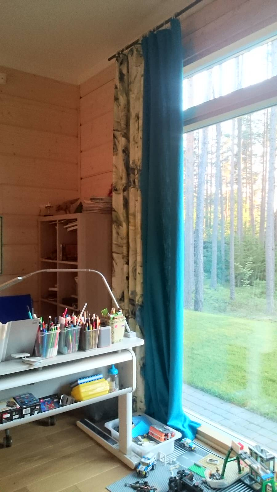 Портьеры и римские шторы в интерьере.