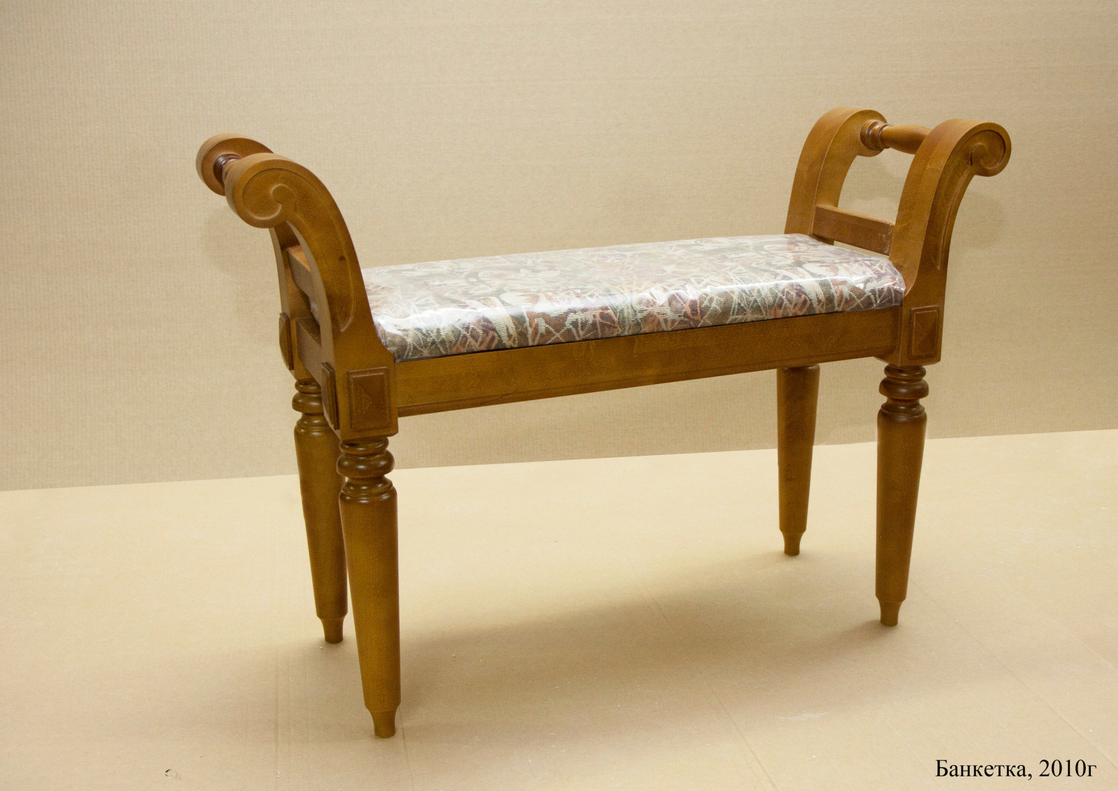 Банкетки, скамейки, диванчики
