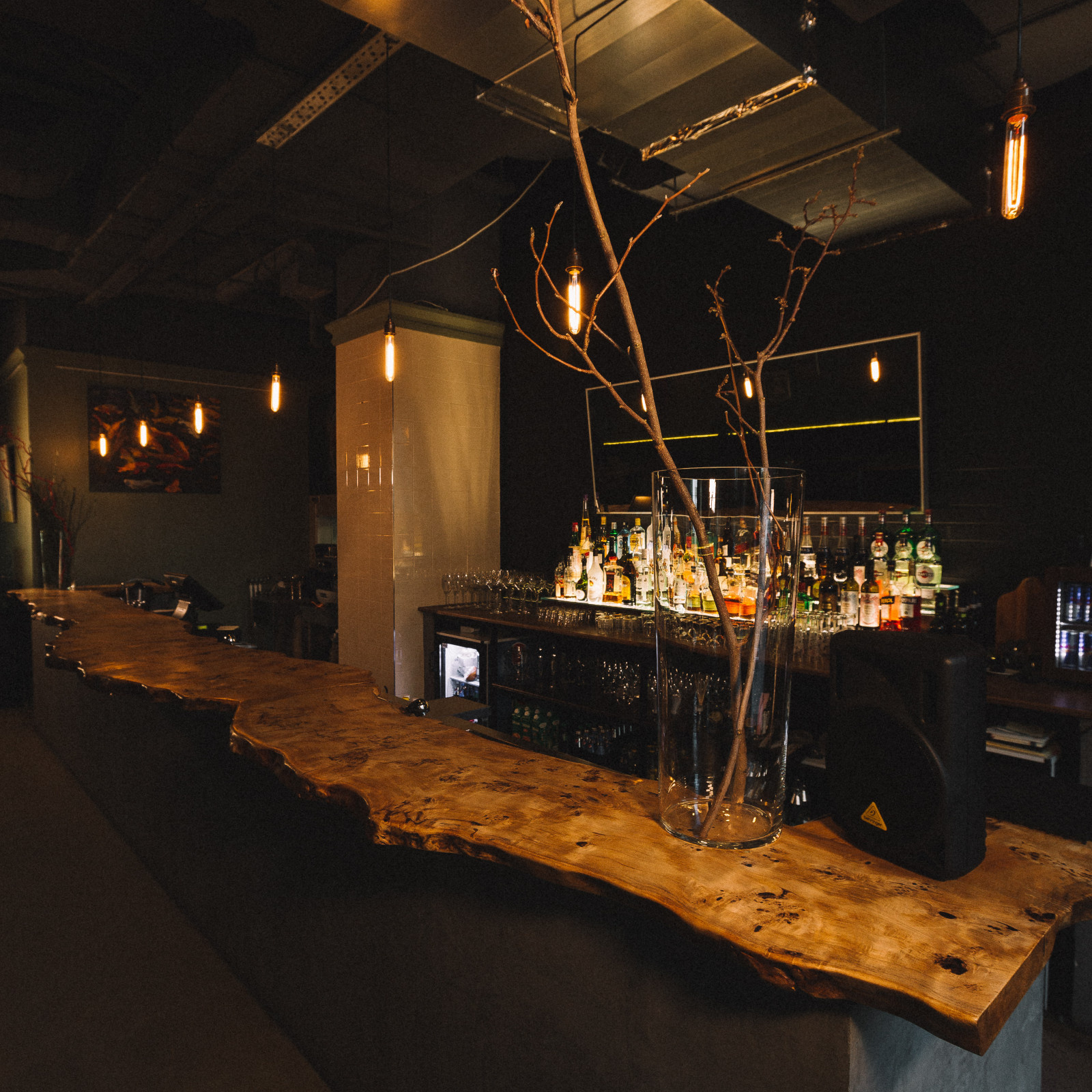 Барная стойка длинной 5 метров из массива горного тополя,финишное покрытие масло