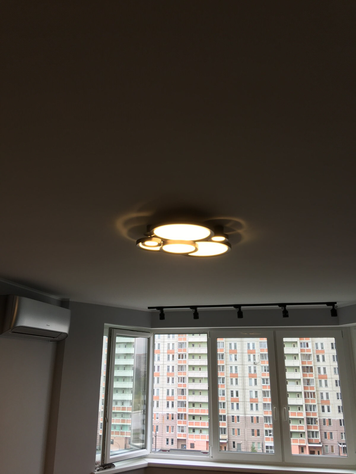 Дизайнерский ремонт квартиры в доме серии П44т