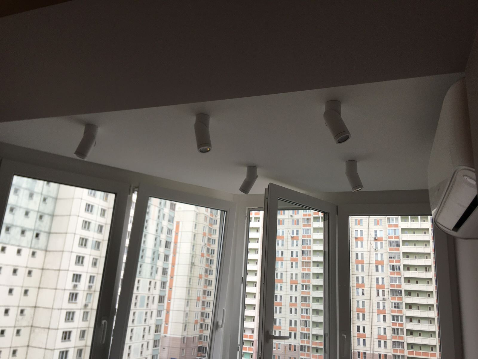 Дизайнерский ремонт квартиры в доме серии П44т