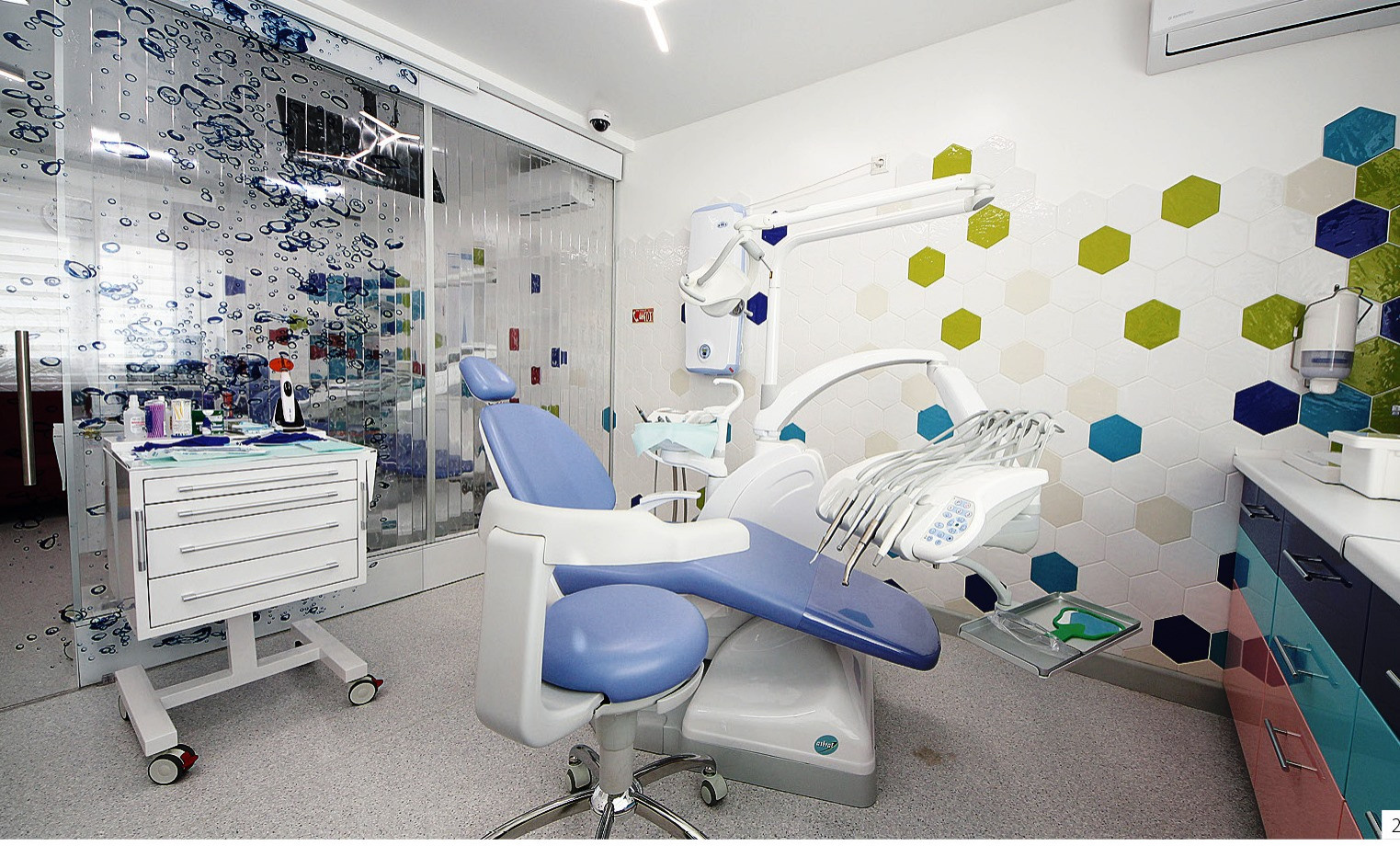 Стоматологическая клиника Юнит, Дизайнер Ольга Глебова